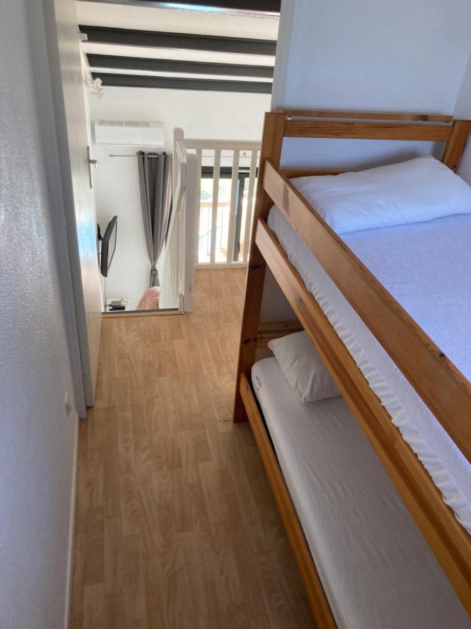 Appartement 2 chambres avec piscine face à la mer à La Coudouliere Six-Fours-les-Plages Extérieur photo